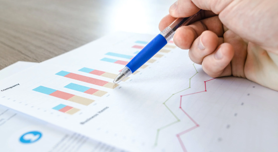 Centralized asset tracking