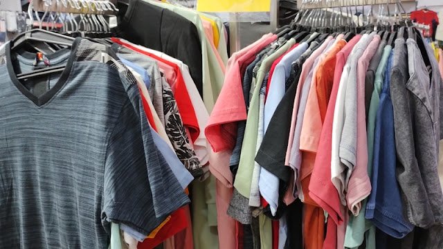 Checklist for buying surplus clothing